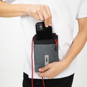 Bolsa Porta Celular Coca-Cola String Fever